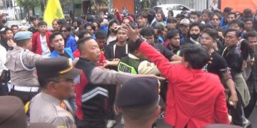 Mahasiswa Jombang Ajak DPRD Tolak Kenaikan PPN 12 Persen. (foto/Bacaini)