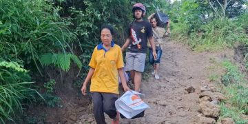 Ratusan Warga Trenggalek Mengungsi, Bencana Tanah Gerak Kian Parah. (foto/Bacaini)