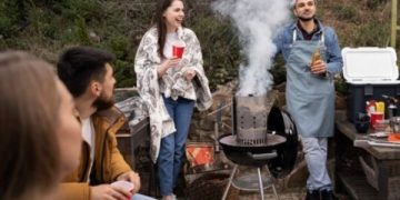 Tips Atasi Rasa Canggung Bersama Keluarga Pasangan Saat Liburan Bareng. (foto ilustrasi/freepik)