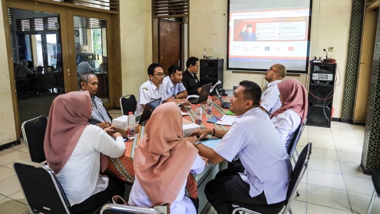Ukur Capaian Implementasi Reformasi Birokrasi, Pemkot Kediri Gelar Desk Evaluasi Triwulan IV. Foto : Dok. Pemkot Kediri