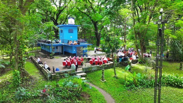 Resmikan Pojok Baca Digital, Pj Wali Kota Kediri :  Sambil Santai Nikmati Suasana Taman Sekaligus Tambah Pengetahuan