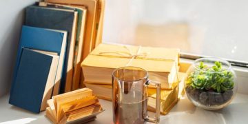 Bibliophile atau Tsundoku? Ini Macam-macam Alasan Menggauli Buku. (foto ilustrasi/freepik)