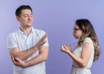 5 Ciri Avoidant Attachment, Pasangan yang Bikin Letih Lahir Batin