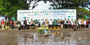 PWNU Jatim Gelar Aksi Sedekah Pangan Santri Nusantara, Apa Itu?. (foto/Bacaini)