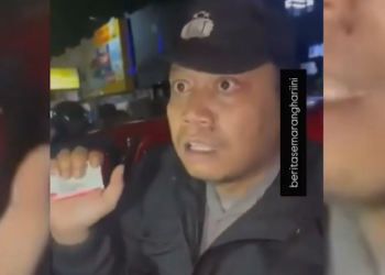 Peras Remaja Pacaran, Dua Anggota Polisi Nyaris Dihajar Massa