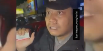 Peras Remaja Pacaran, Dua Anggota Polisi Nyaris Dihajar Massa