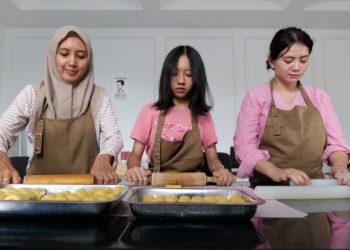 Membongkar Rahasia Kelezatan Kue Bolen di Baking Class BacaGaya, Yuk Intip Kemeriahannya
