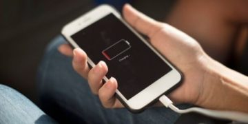 Alasan Baterai Ponsel Dilarang Diisi 100%, Ternyata Ini Dampaknya (foto ilustrasi/freepik)