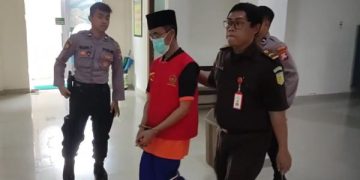 Setubuhi Santriwati Hingga Melahirkan, Kiai di Trenggalek Dituntut 14 Tahun Penjara. (foto/Bacaini)