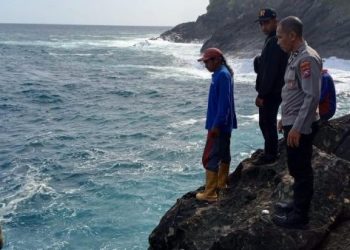 Pemancing di Pantai Damas Trenggalek Hilang Terseret Ombak