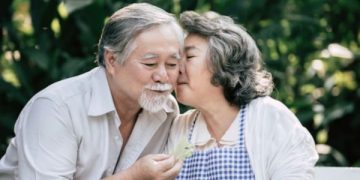 Tips Menghangatkan Hubungan dari Hal Kecil, Pasangan Lawas Perlu Menyimak (foto ilustrasi/freepik)