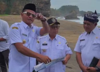 Gaya komunikasi politik Bupati Blitar Rijanto dipertanyakan DPRD