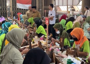 Pabrik Rokok di Trenggalek Cairkan THR Lebaran 2025 Rp 2,8 M