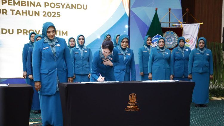 Ketua TP PKK dan Pembina Posyandu Kota Kediri Resmi Dilantik, Siap Sinergi Bersama Mbak Nanda dan Gus Qowim. Foto : Dok. Pemkot Kediri