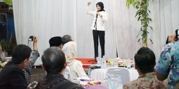 Buka Bersama Masyarakat, Mbak Wali Libatkan UMKM Kota Kediri Pesan 10.000 Nasi Bungkus Daun Pisang. Foto : Dok. Pemkot Kediri