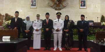 Hadiri Sertijab, Wakil Gubernur Jawa Timur Emil Elestianto Dardak Optimis Kepemimpinan Mbak Vinanda dan Gus Qowim Bawa Kota Kediri Semakin Baik. Foto : Dok. Pemkot Kediri