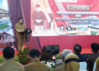 Mas Dhito Berharap Penyusunan Arah Pembangunan Berdampak Nyata Bagi Masyarakat. Foto : Dok. Pemkab Kediri