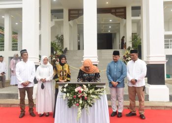 Mbak Vinanda Dampingi Gubernur Jawa Timur Resmikan Masjid dan Auditorium SMAN 5 Taruna Brawijaya. Foto : Dok. Pemkot Kediri