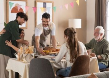Jadi Tuan Rumah Gathering Lebaran? Simak Tips ini