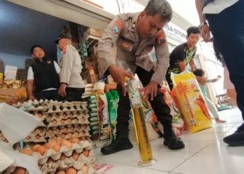 Minyakita Tak Sesuai Takaran di Nganjuk Disuplai dari Surabaya