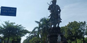 Cerita Kebo Iwa, Tokoh Bali yang Dihabisi di Lereng Wilis Kediri (foto/Bacaini)