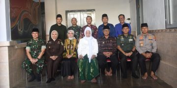 Vinanda dan Gus Qowim Silaturahmi ke Ulama. Foto : Dok. Pemkot Kediri