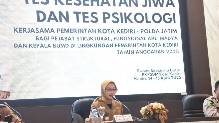 Wali Kota Kediri Beri Arahan Saat Pelaksanaan Tes Kesehatan Jiwa dan Psikologi Pejabat Pimpinan Tinggi Pemkot Kediri