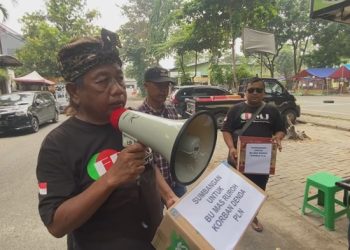 PKL di Jombang Iuran Bantu Penjual Gorengan yang Kena Denda PLN 12,7 Juta