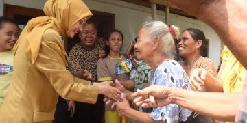 Mbak Wali Berikan Santunan. Foto : Dok. Pemkot Kediri