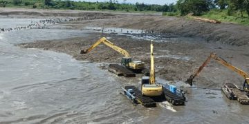 Flushing Bendungan di Blitar Kembalikan 500.000 Meter Kubik Air (foto/Bacaini)