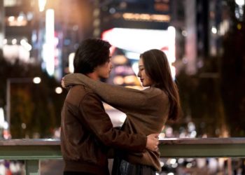 3 Jatuh Cinta yang Dialami Manusia Normal, Apa Saja?