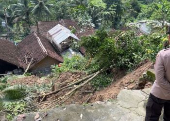 Longsor di Kampak Trenggalek Rusak 2 Rumah Warga