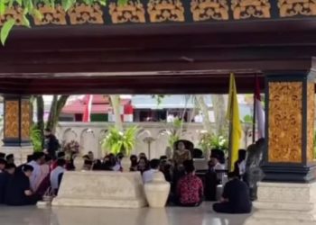 Megawati ke Blitar Nyekar Makam Bung Karno Pas Jumat Legi
