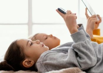 Sisi Gelap Media Sosial Bagi Anak dan Remaja