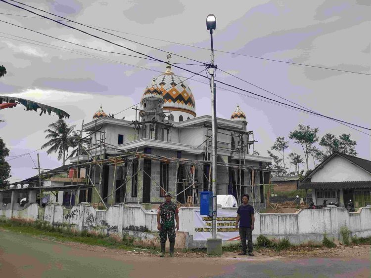 Salah satu titik PJU program TMMD ke-124 di Desa Plalangan