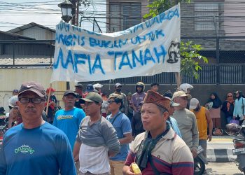 Tuntut Hak Kelola Hutan, Ribuan Warga Unjuk Rasa di Depan Kantor Pemkab Kediri
