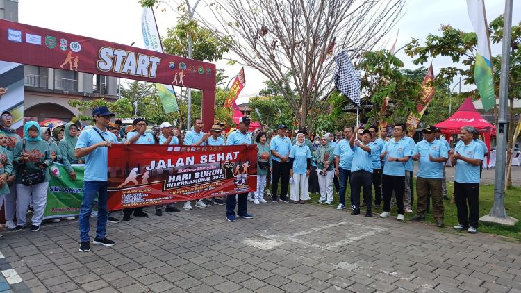 Peringati Hari Buruh, Bupati Trenggalek Targetkan Nol Pengangguran