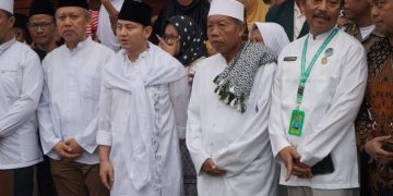 359 Calon Haji Trenggalek Diberangkatkan Menuju Asrama Haji Sukolilo