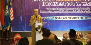 Mbak Wali Buka International Symposium, Kolaborasi UN PGRI Kediri dengan Institusi Terkemuka Malaysia. Foto : Dok. Pemkot Kediri