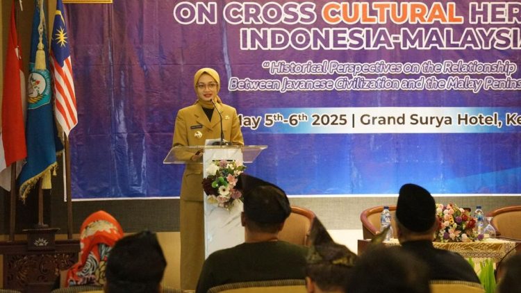 Mbak Wali Buka International Symposium, Kolaborasi UN PGRI Kediri dengan Institusi Terkemuka Malaysia