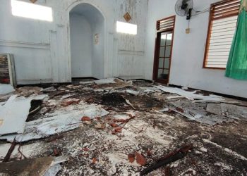 Kondisi mushola setelah tersambar petir. Foto: bacaini/AK Jatmiko