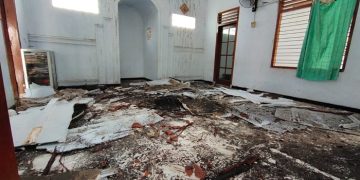 Tersambar Petir, Kubah Mushola Terlempar 10 Meter