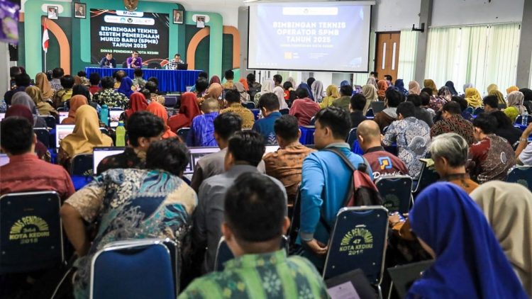 Dinas Pendidikan Kota Kediri Undang 150 Operator Tingkat TK Hingga SMP Untuk Ikuti Bimtek. Foto : Dok. Pemkot Kediri