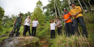 Cek Lokasi, Pemkab Kediri Siapkan Langkah Penanganan Pasca Bencana Banjir dan Longsor di Mojo. Foto : Dok. Pemkab Kediri