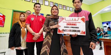 Mas Dhito Beri Beasiswa Puluhan Atlet, Salah Satunya Sudah Tembus Asia. Foto : Dok. Pemkab Kediri