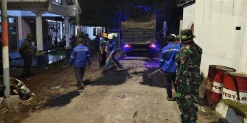 Program TMMD Ke-124, Pengaspalan Jalan Dusun CurahLembu Terus Digenjot