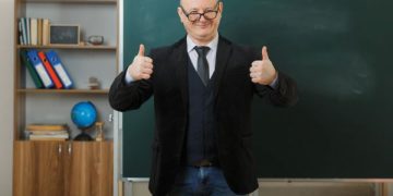 Jawa Timur Gudangnya Gelar Profesor di Indonesia, Ini Faktanya (foto ilustrasi/freepik)