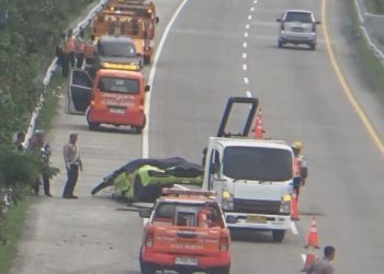 Lamborghini Ringsek Usai Seruduk Ignis di Tol Jombang-Mojokerto