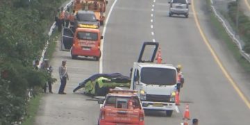 Lamborghini Ringsek Usai Seruduk Ignis di Tol Jombang-Mojokerto (foto/ist)