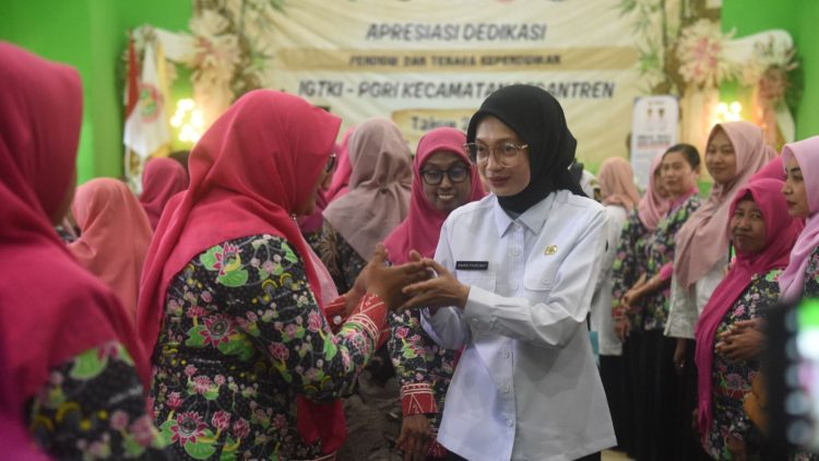 Miliki Peran Penting Membentuk Karakter Anak, Mbak Wali Apresiasi Tenaga Pendidik. Foto : Dok. Pemkot Kediri